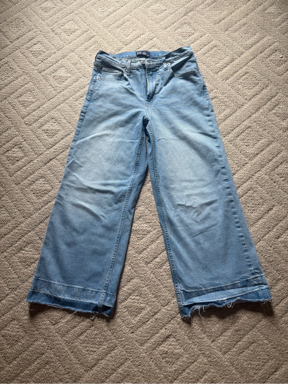 GAP Light Blue Wide-Leg High-Rise Crop Jeans